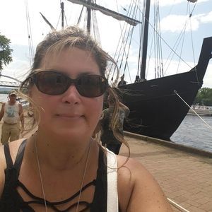 Meet your Posher, Bobbi